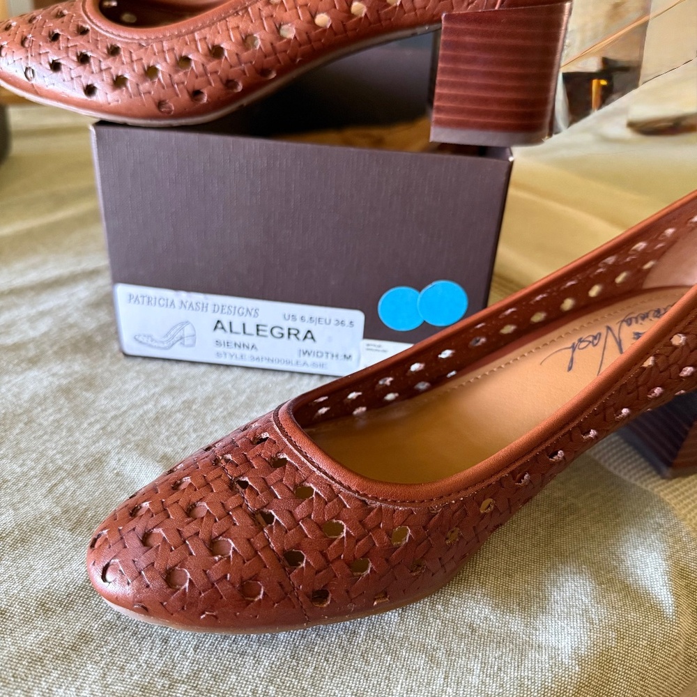 Patricia Nash Allegra Pump Size US 6.5M